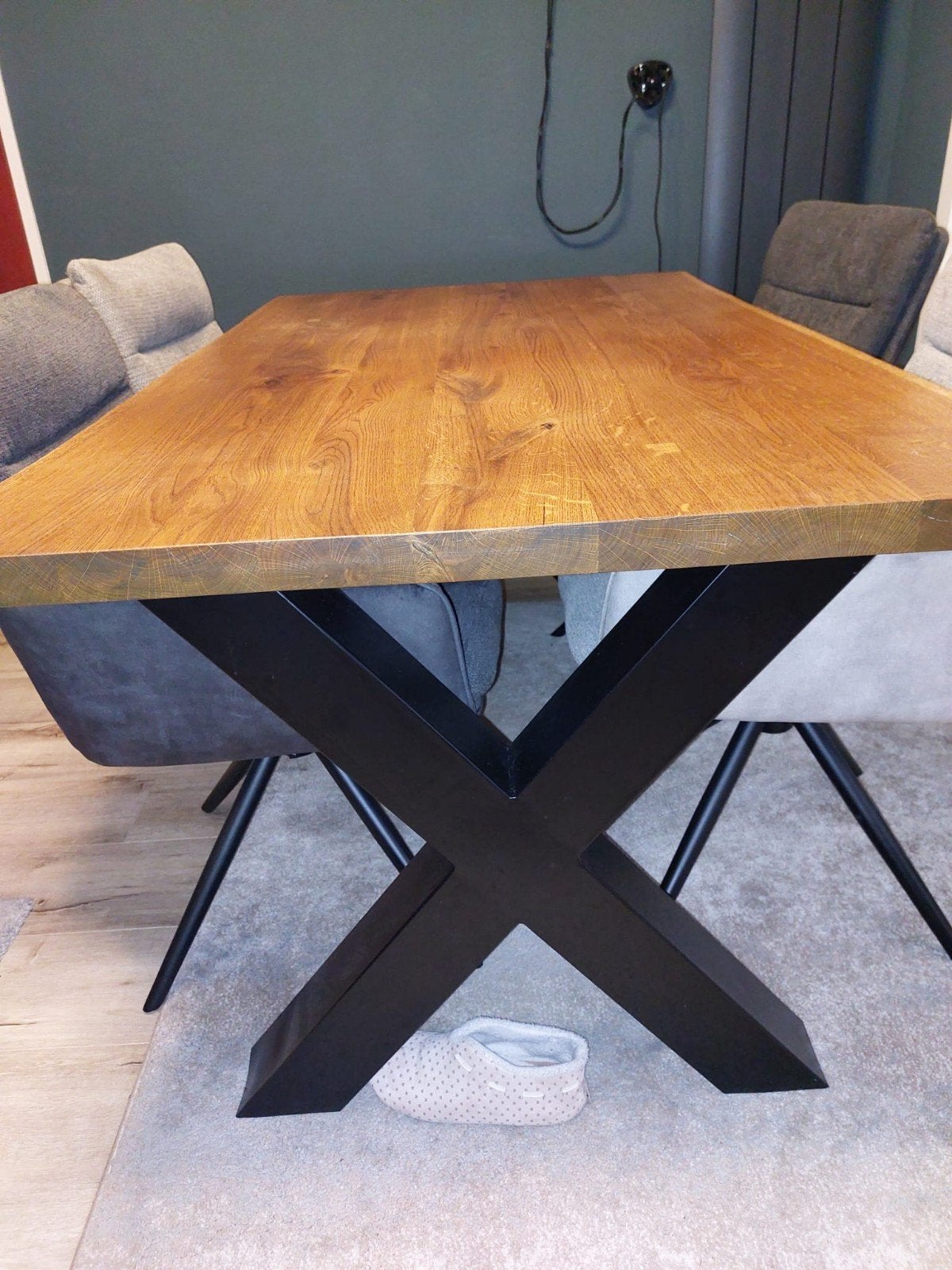 T.e.a.b boomstam eettafel met zwart metalen onderstel, Ophalen, Industrieel, Modern, 50 tot 100 cm, Zo goed als nieuw