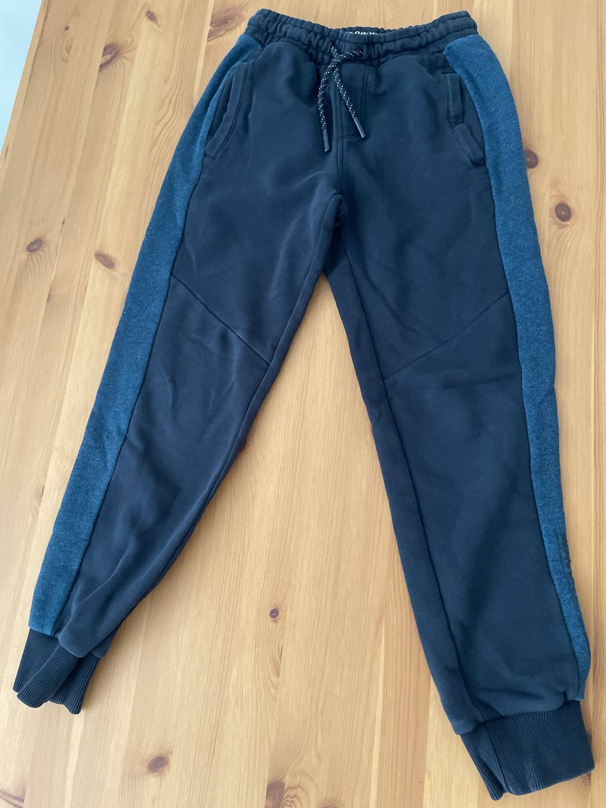 Comfortabele joggingbroek maat 146, goede conditie, Ophalen, Gebruikt, Jongen of Meisje, Broek