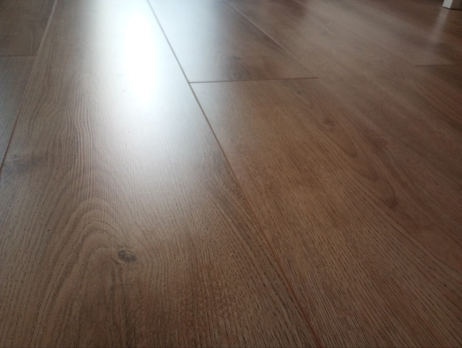 Laminaatvloer circa 35,8 m² - Zo goed als nieuw