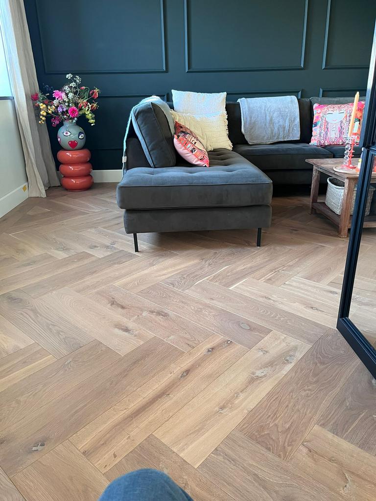 Nieuw! Eiken houten visgraat vloer MADE IN NL 3mm EU toplaag, Doe-het-zelf en Verbouw, Vloerdelen en Plavuizen, Parket, 50 tot 150 cm