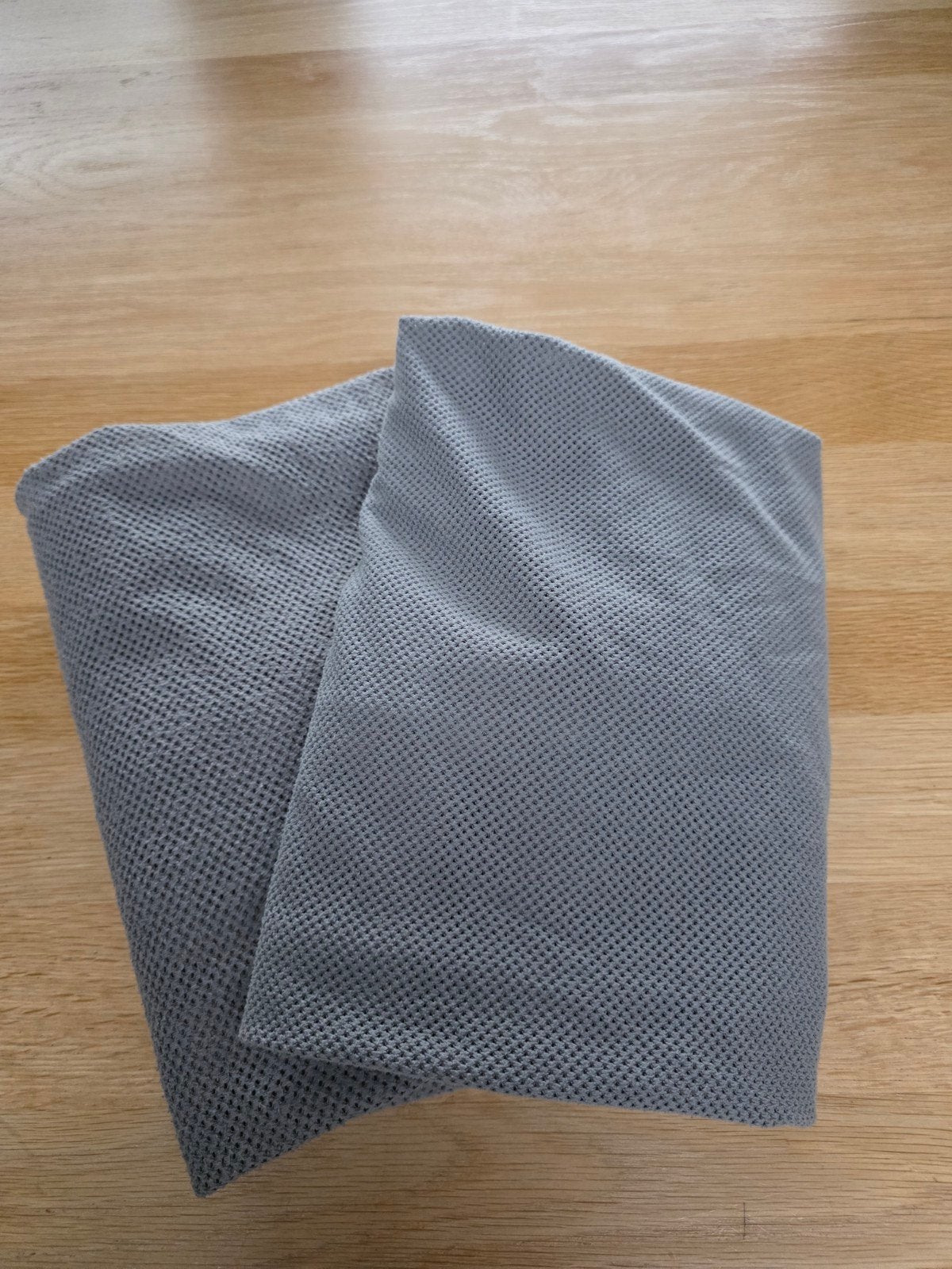 2 aerosleep hoeslakens, Kinderen en Baby's, Ophalen of Verzenden, Gebruikt, Grijs