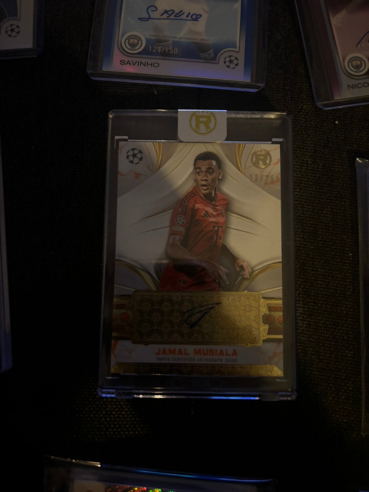 Topps collectie - Jamal musiala reverence autograph 11/25, Ophalen, Zo goed als nieuw, Foil