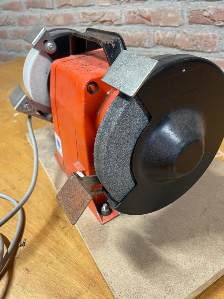 Creusen slijpmachine DS7150TS, Ophalen of Verzenden, Zo goed als nieuw, Minder dan 700 watt, Werkbankslijpmachine