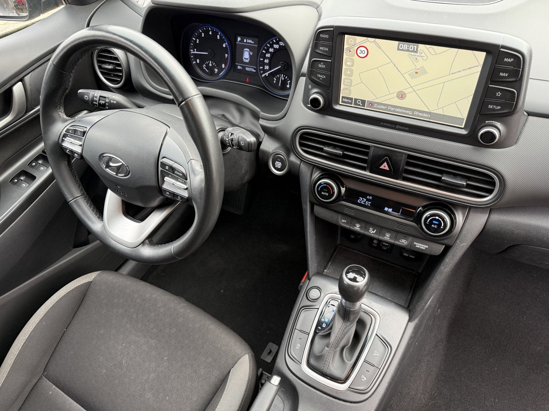 Hyundai KONA 1.6 T-GDi 177pk Fashion Aut Complete uitvoering, Auto's, Automatische klimaatregeling, 4 cilinders, Leder en Stof