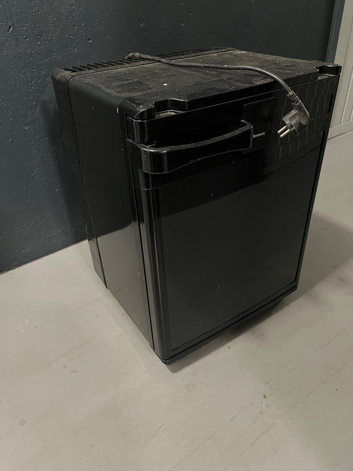Dometic Koelkast - Compact en Efficiënt, Witgoed en Apparatuur, Koelkasten en IJskasten, Ophalen, Minder dan 75 liter, Zonder vriesvak
