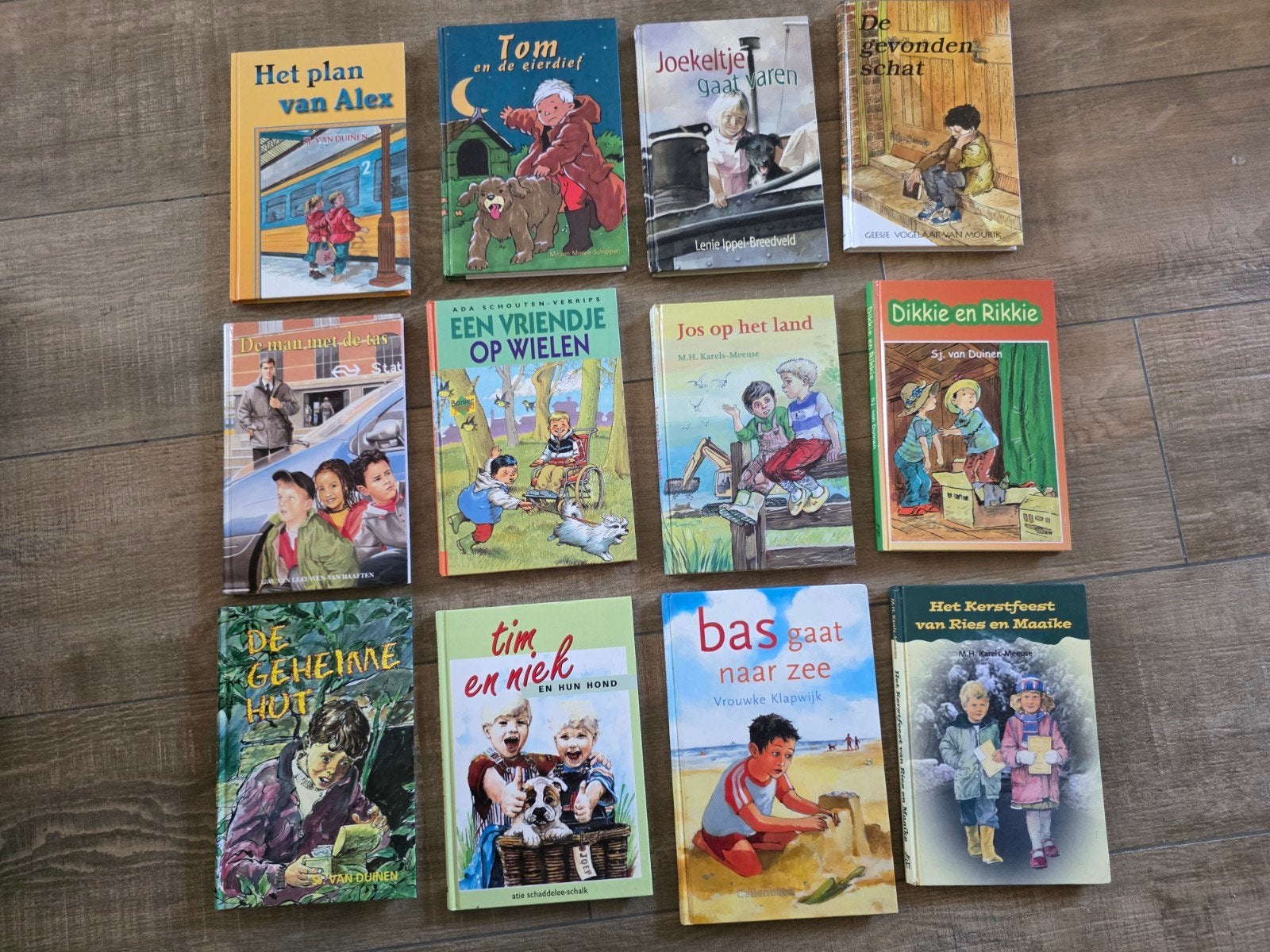 25 kinderboeken van Den Hertog, De Banier, Gebr. Koster e.d., Ophalen of Verzenden, Gelezen, Diverse auteurs, Fictie algemeen