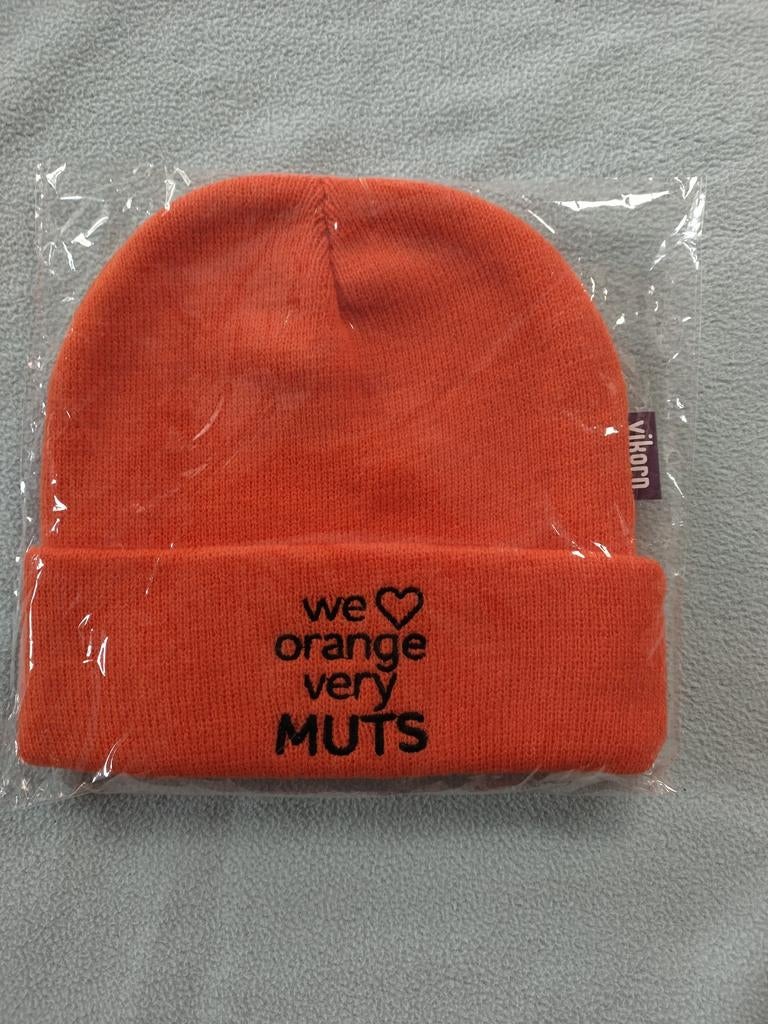 Oranje Muts "We love orange very MUTS" - Nieuw in verpakking, Kleding | Heren, Mutsen, Sjaals en Handschoenen, Ophalen of Verzenden