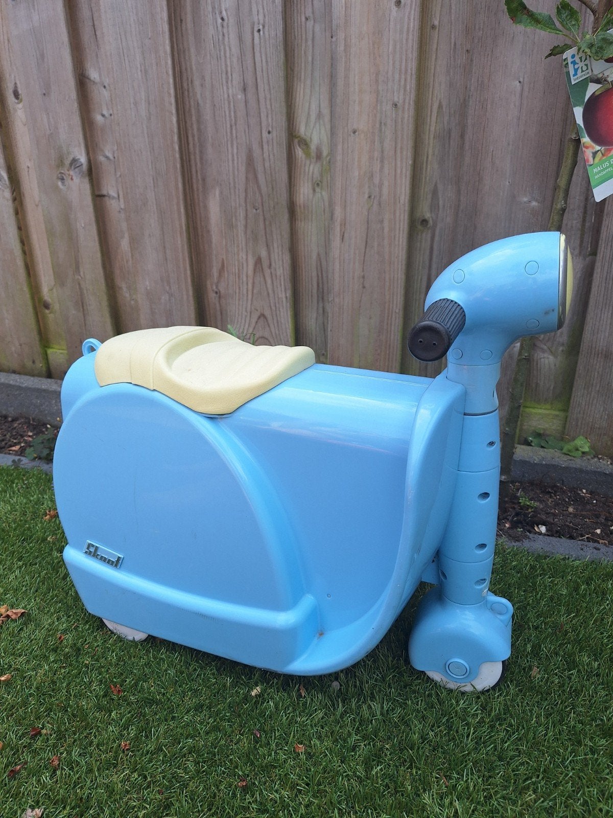Gave lichtblauwe Skoot kinderkoffer en loopfiets!, Ophalen of Verzenden, Gebruikt, Loopfiets