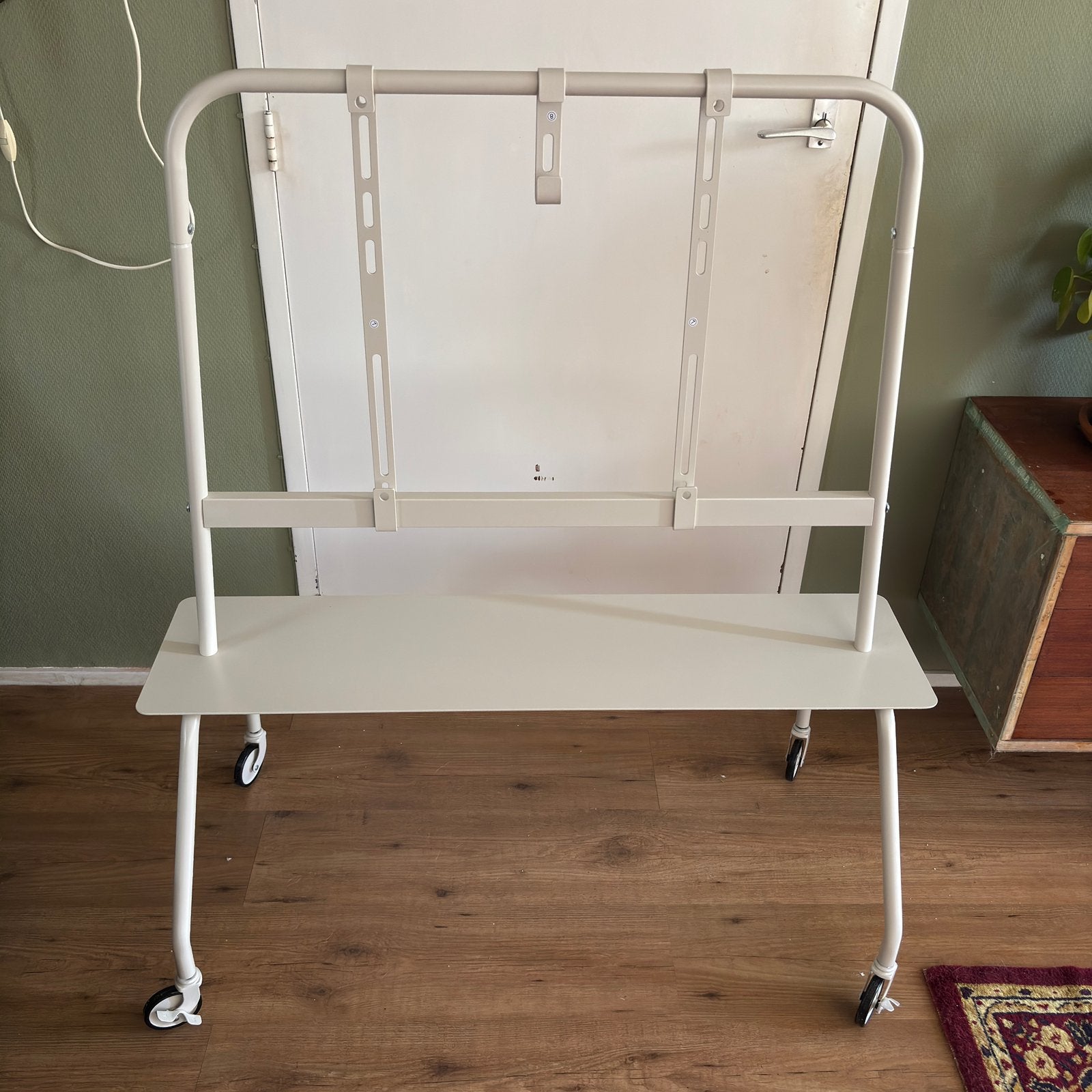 Verrijdbaar Tv meubel Jysk, Ophalen, Zo goed als nieuw, 25 tot 50 cm, Minder dan 100 cm