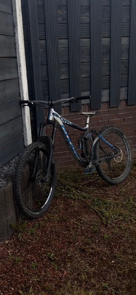 Giant glory slope ruilen tegen enduro, Zo goed als nieuw, Schijfrem, 53 tot 57 cm, Heren