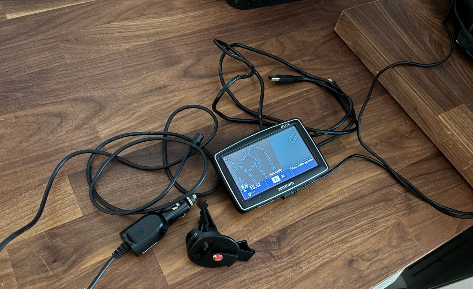 TomTom XL LIVE Navigatiesysteem, Ophalen of Verzenden, Gebruikt