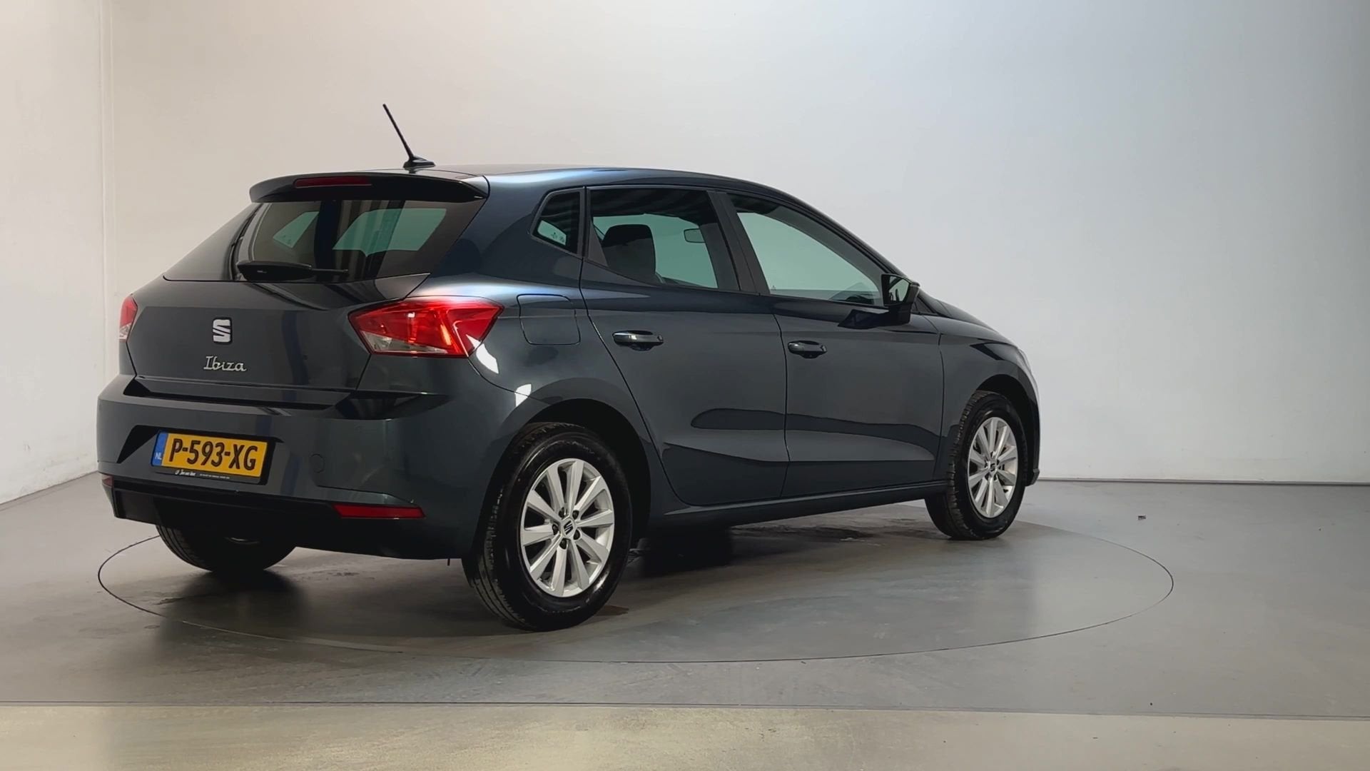 Seat Ibiza 1.0 EcoTSI Style Business Intense Stoelverwarming, Voorwielaandrijving, Dealer onderhouden, Stof, 95 pk