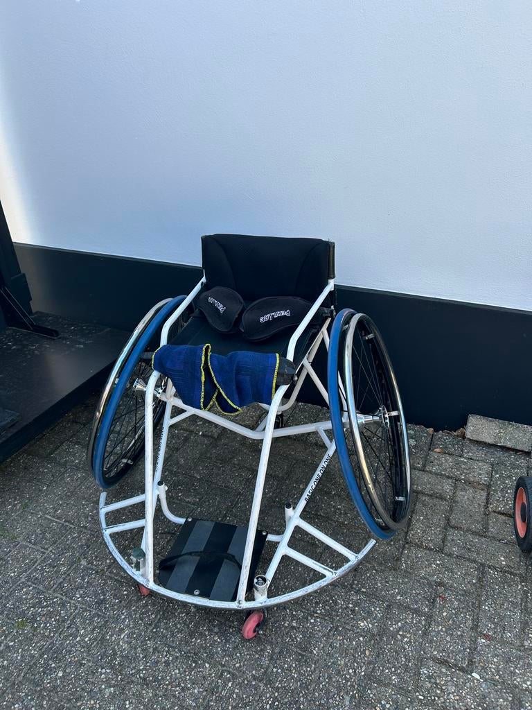 Sportrolstoel. Maten zie foto, Diversen, Rolstoelen, Ophalen, Gebruikt, Handbewogen rolstoel