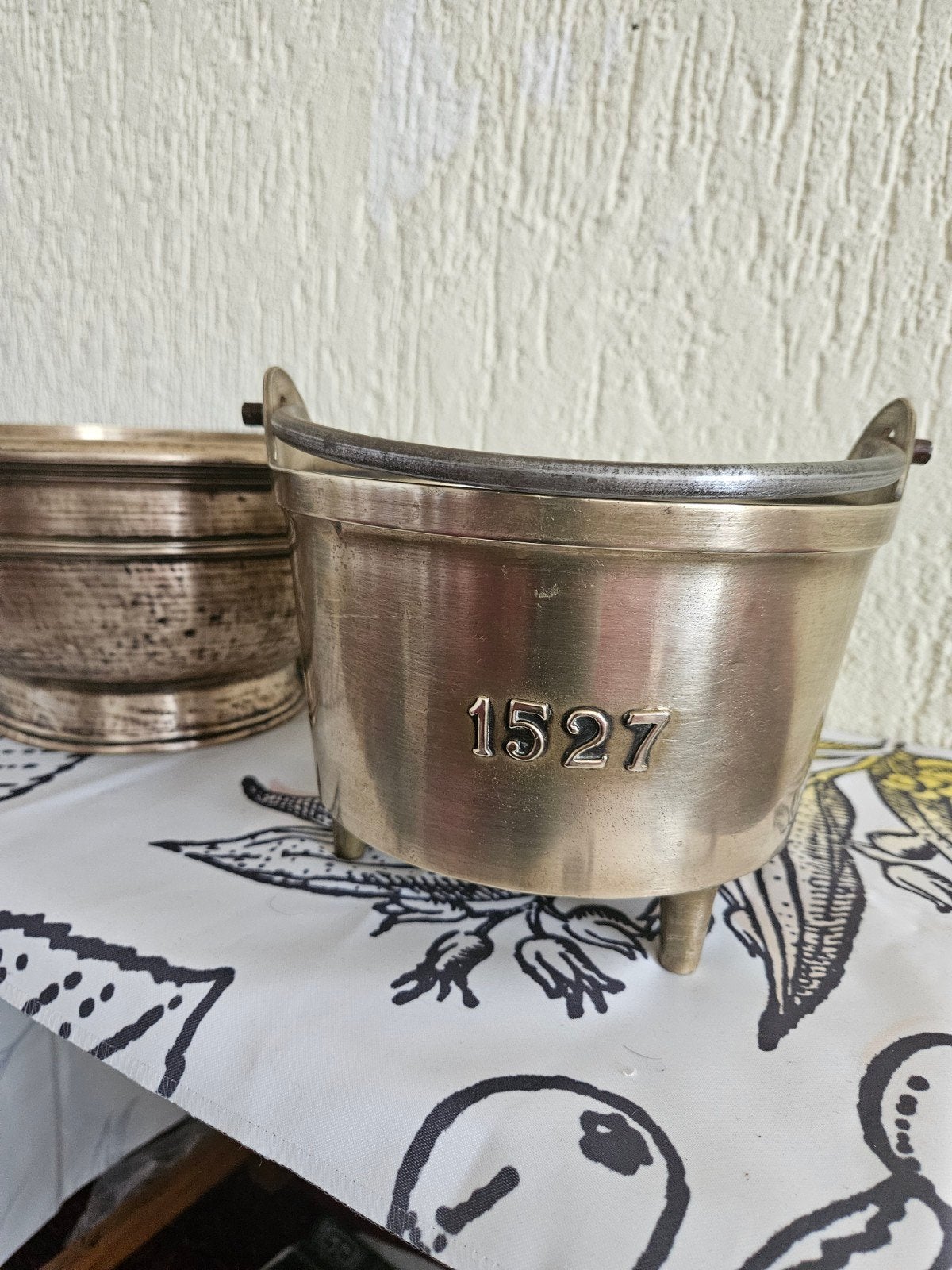 Antieke bronzen potten met leeuw en jaartal 1527, Antiek en Kunst, Ophalen