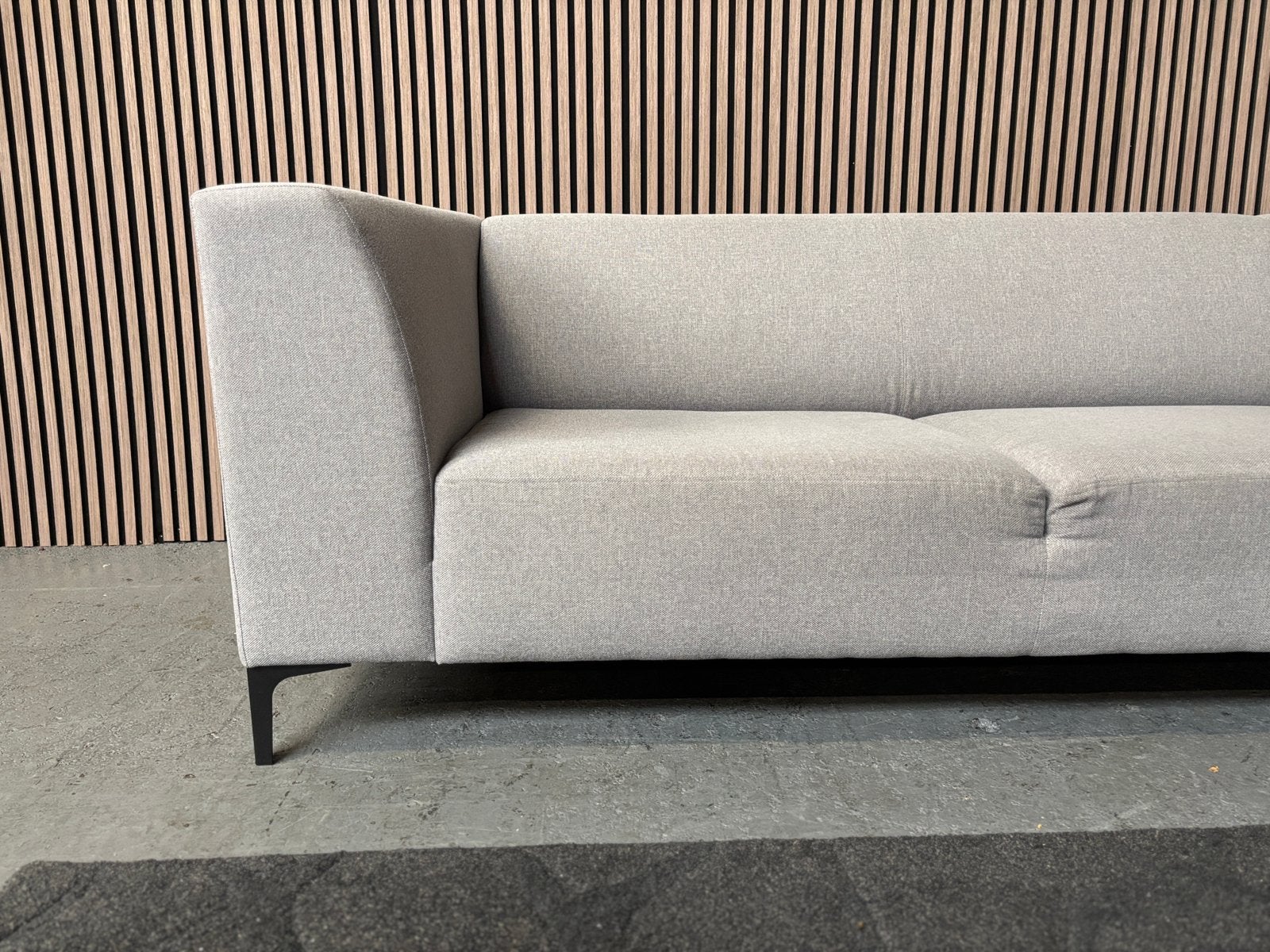 GRATIS LEVERING Hoekbank Grijs Loods5 275X210 GERIENIGD, 250 tot 300 cm, Hoekbank, Zo goed als nieuw, Vierpersoons of meer