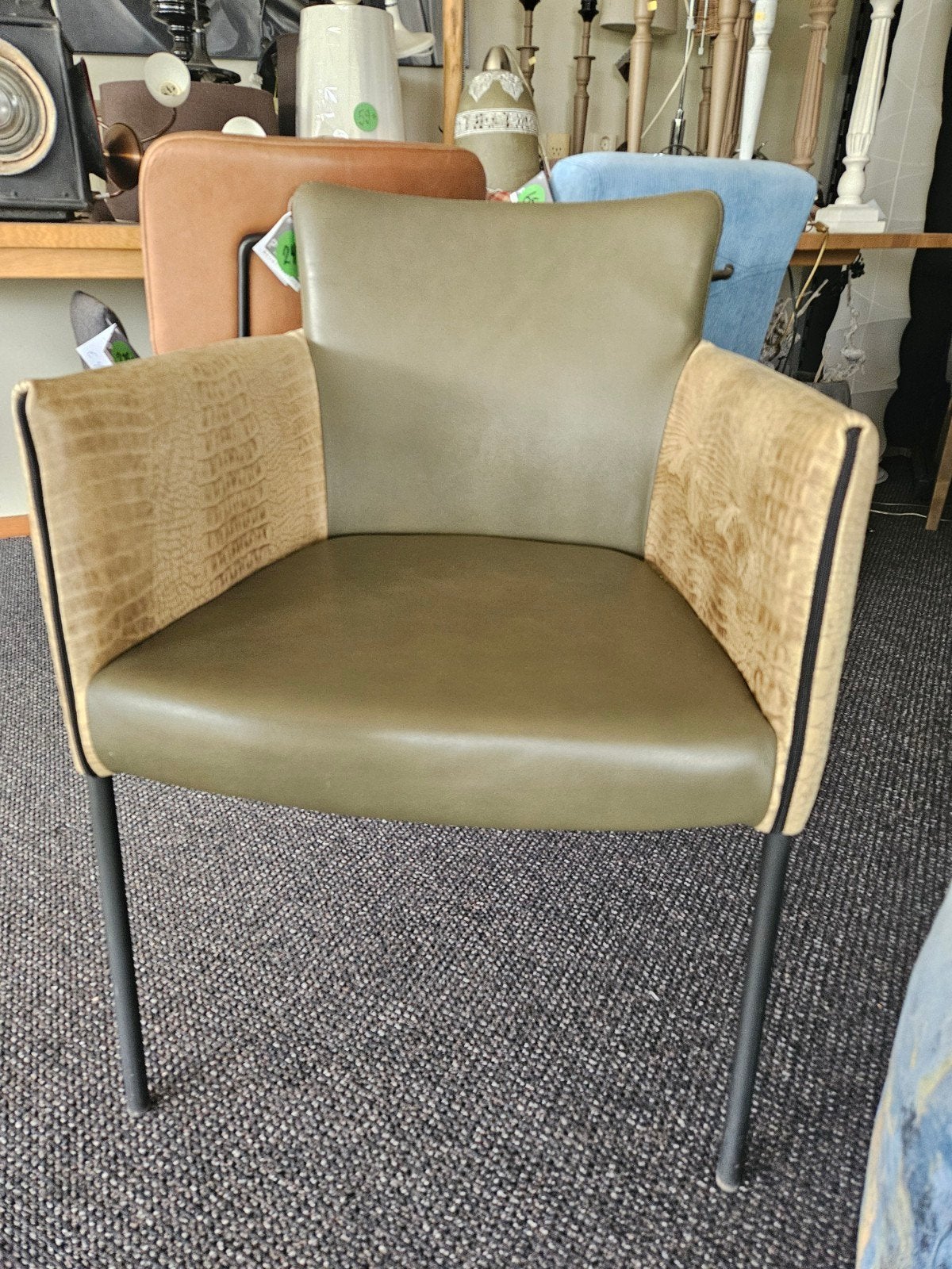 Eetkamerstoel MOMBI h.e. design opruiming, Verzenden, Nieuw, Overige kleuren, Eén