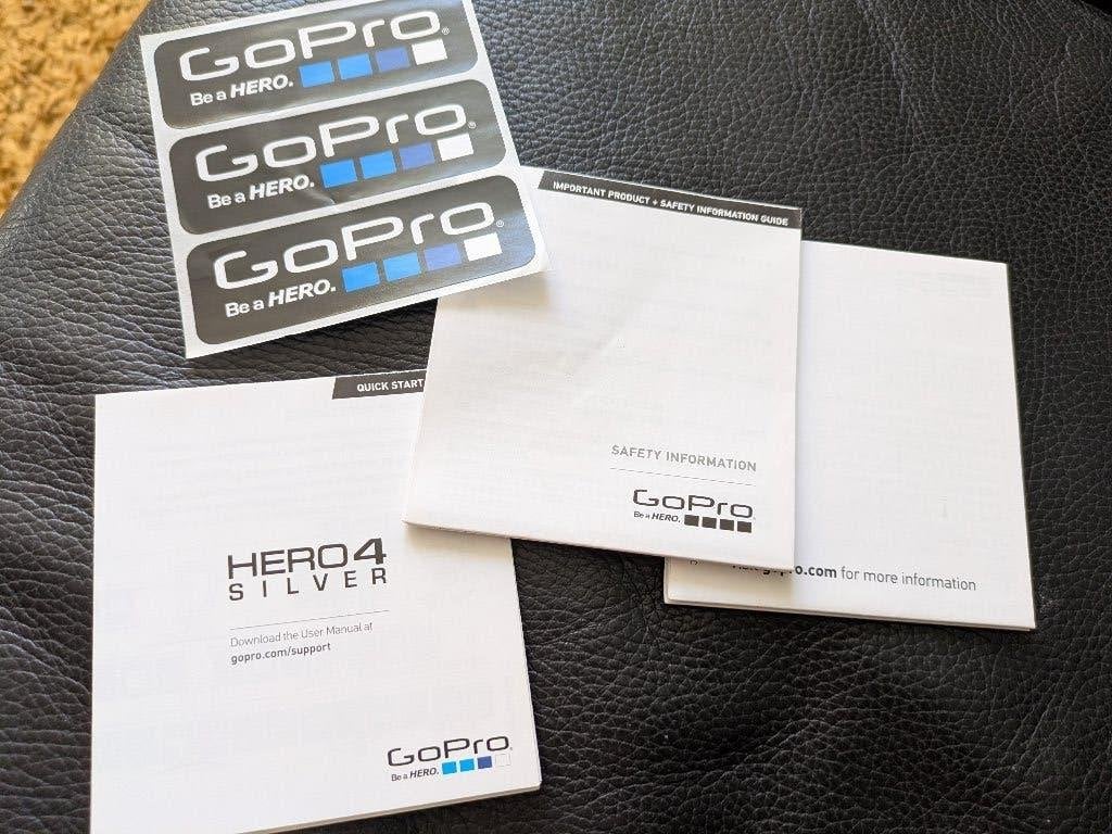 Foto 4 van GoPro Hero 4 Silver actiecamera met accessoires