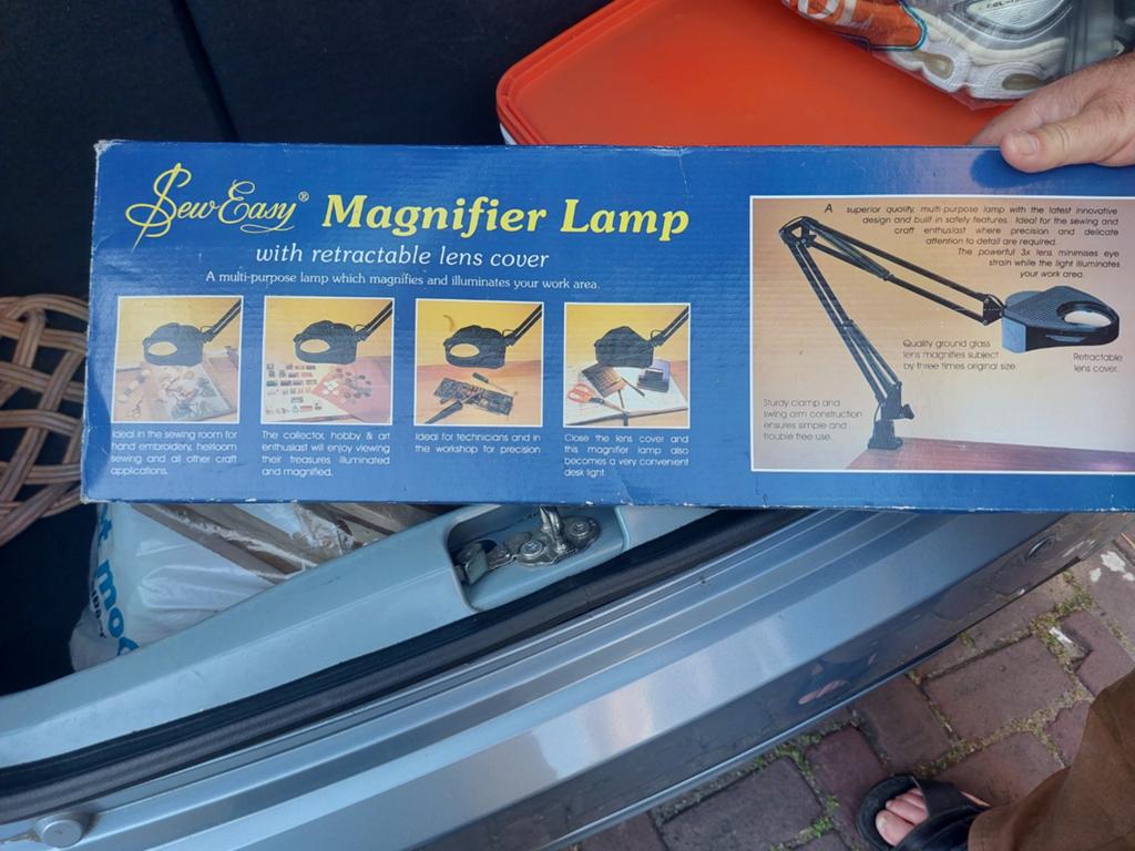 Sew Easy Vergrootglas Lamp met uitschuifbare lenskap, Ophalen of Verzenden, Zo goed als nieuw, Vergrootglas of Loep
