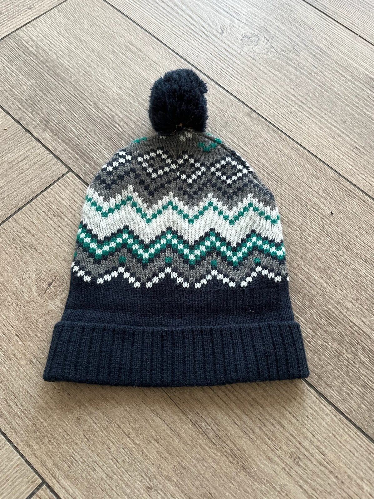 H&M Muts met pompon - Maat 110/128 (4-8 jaar), Kinderen en Baby's, Babykleding | Mutsen, Sjaals en Wanten, Ophalen of Verzenden