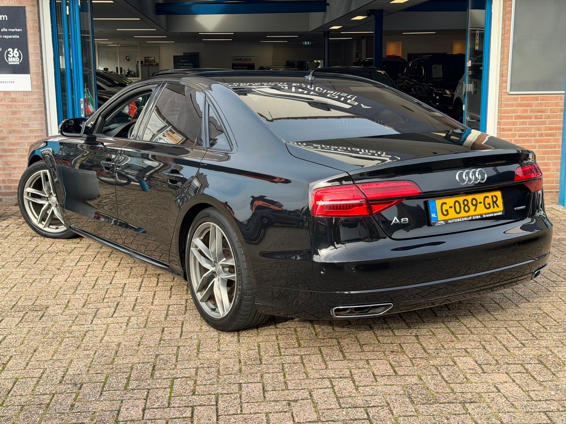 Audi A8 3.0 TDI quattro Pro Line+ 2016 AUT NAVI FULL NAP!, Auto's, Automaat, Dealer onderhouden, Alcantara, Zwart