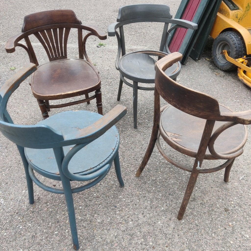 Oude houten cafe stoelen opknappers defect Thonet stijl, Ophalen