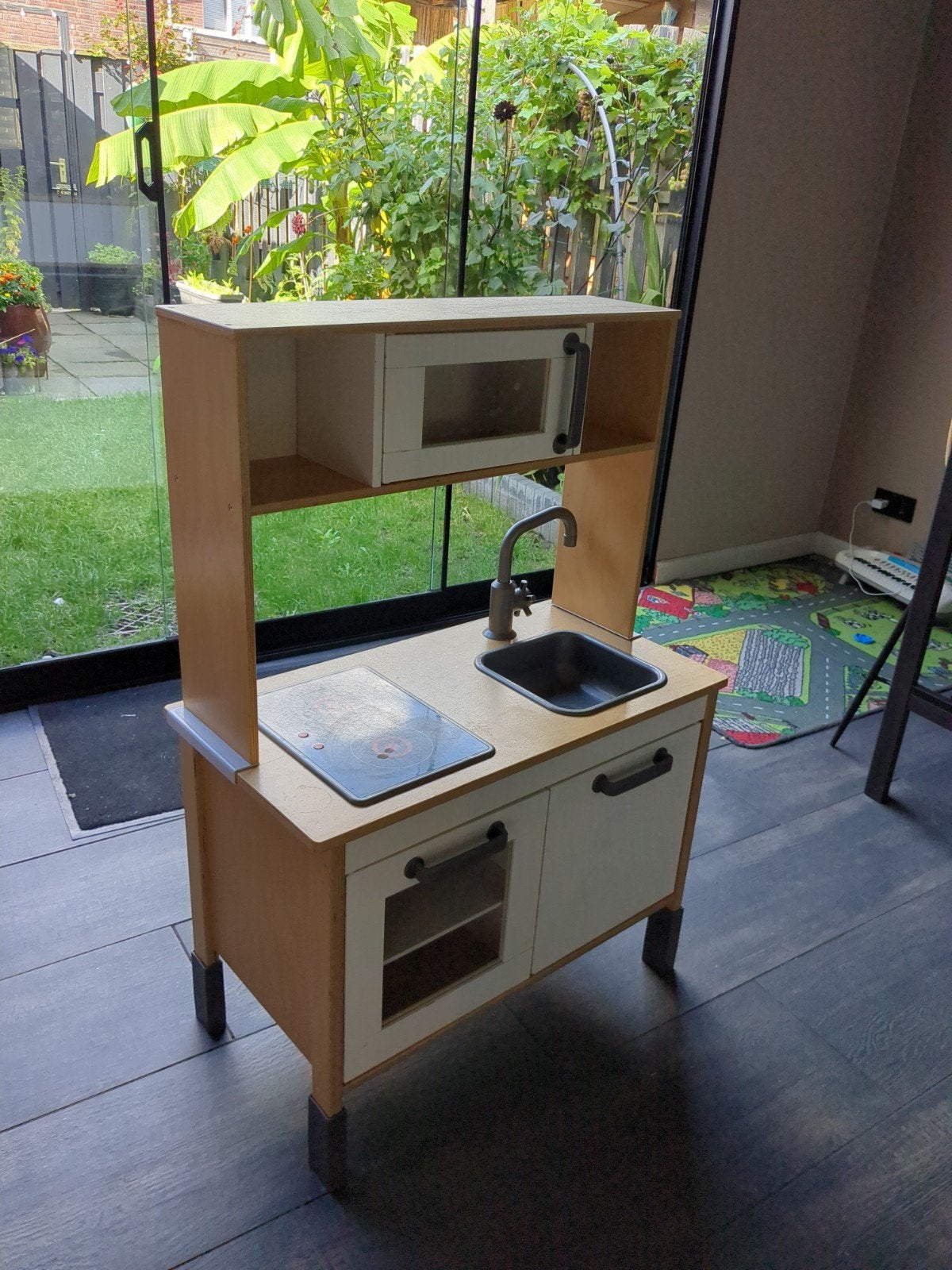 Houten speelkeuken met magnetron en kookplaat, Ophalen, Gebruikt, Hout, Speelkeuken