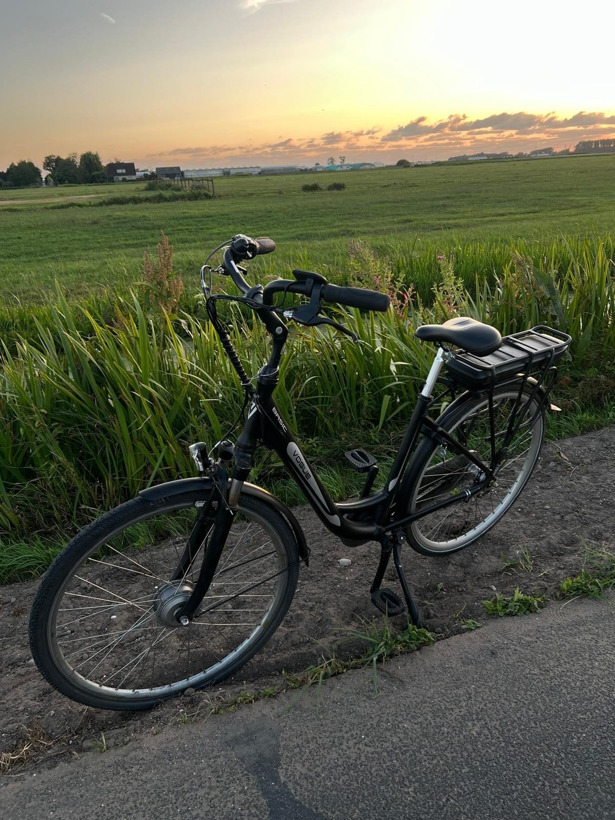 Vogue Basic elektrische fiets, Gebruikt, 51 tot 55 cm, 30 tot 50 km per accu, Ophalen