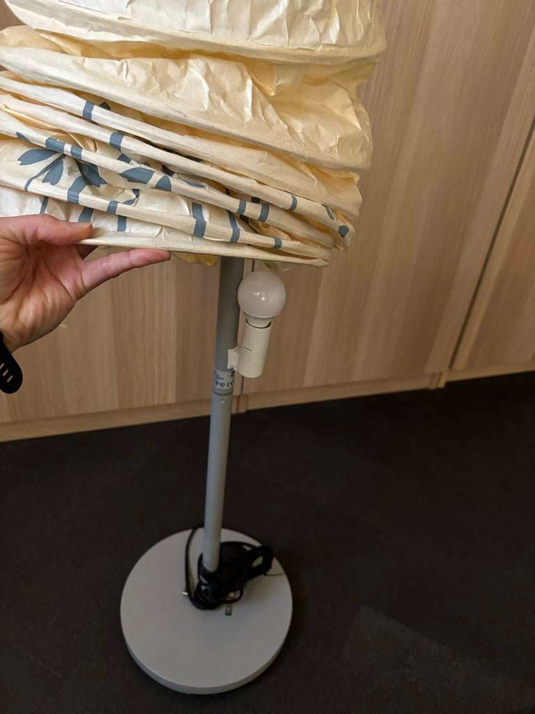 Ikea staande lamp met snoer en drukknop, Ophalen, Gebruikt, Metaal, 150 tot 200 cm