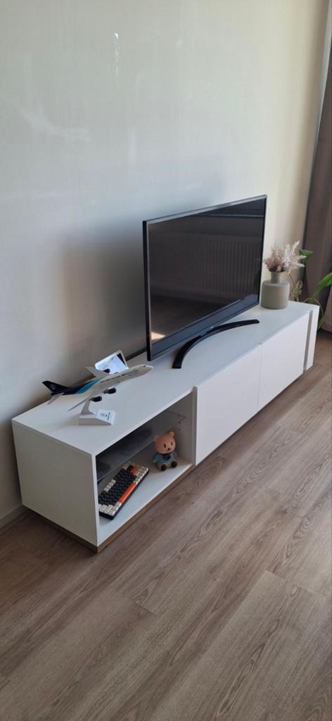 Moderne witte tv kast, Ophalen, 25 tot 50 cm, Minder dan 100 cm