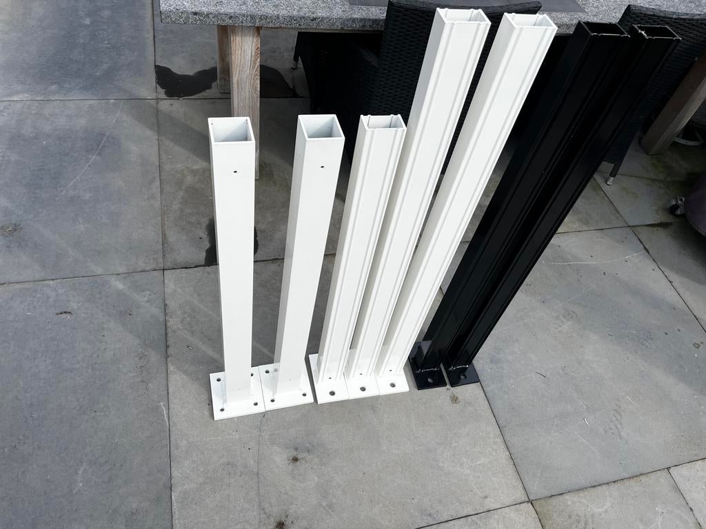 Aluminum palen met voetplaat.NIEUW!Terras/dakterras, Tuin en Terras, Palen, Balken en Planken, Ophalen, Nieuw, Minder dan 180 cm