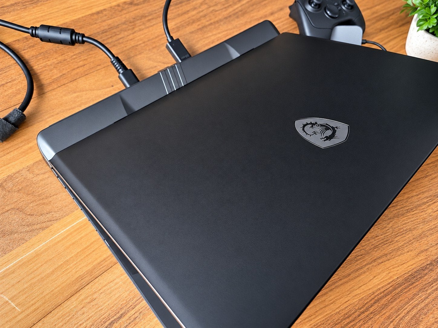 Foto 5 van MSI Vector 16 HX i9-14900HX RTX 4080 32GB 1TB Gaming