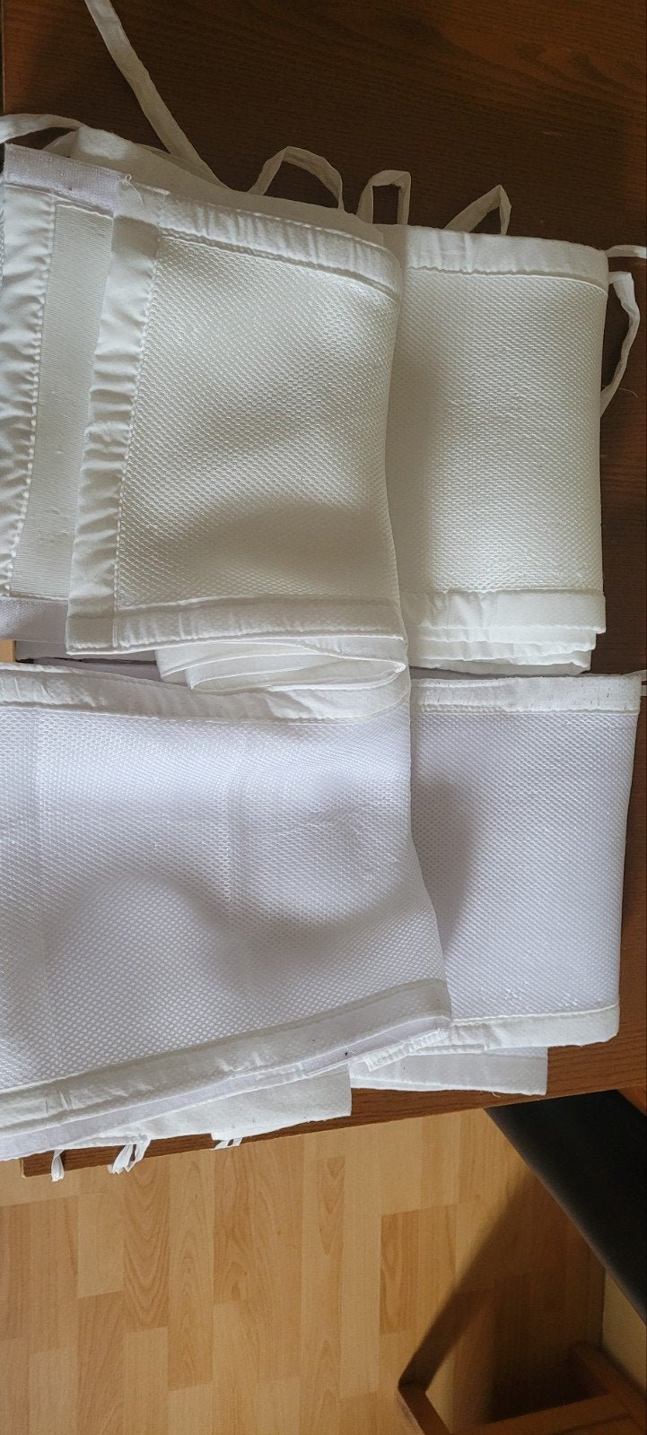2 sets ledikant omrander / bedbumper, Ophalen, Zo goed als nieuw, 180 cm of meer, Minder dan 70 cm