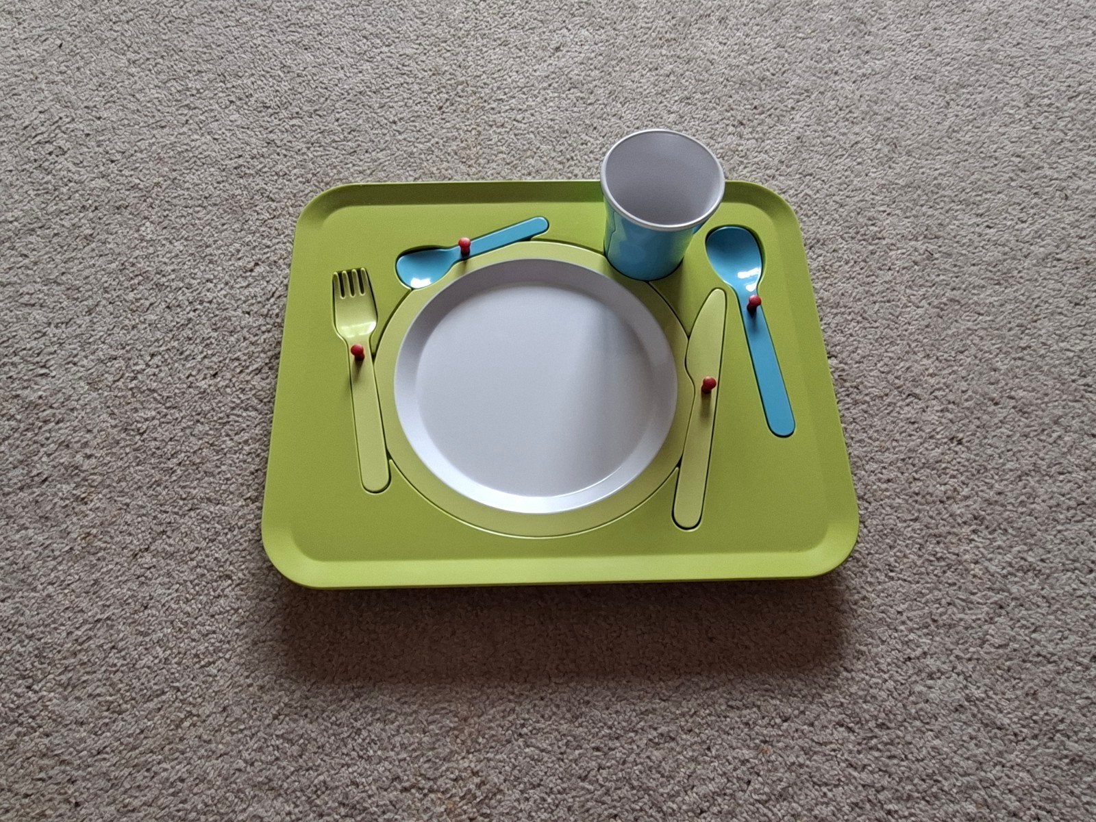 RoyalVKB Puzzle Dinner Tray - Compleet kinderservies, Huis en Inrichting, Kunststof, Overige merken, Nieuw, Ophalen of Verzenden