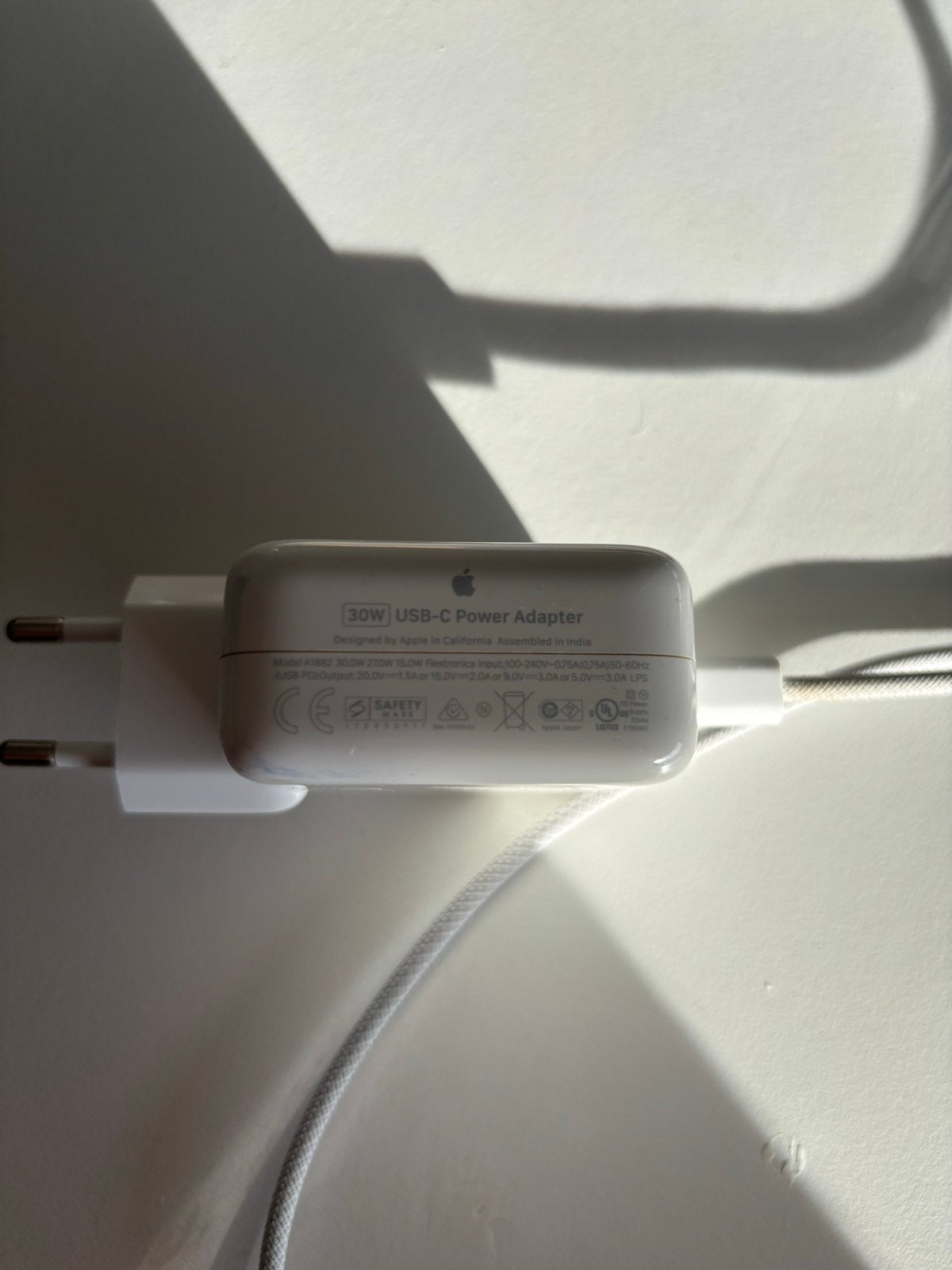 Foto 5 van Apple 30W USB-C Power Adapter met MagSafe 3 kabel