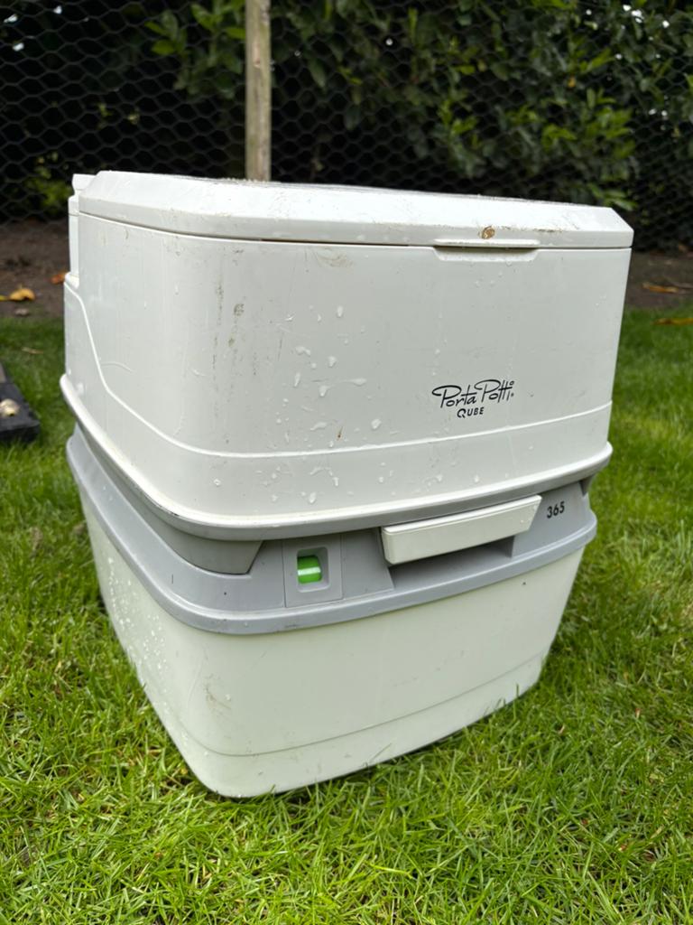 Chemisch toilet (veel gereedschap zie andere efvertenties), Ophalen of Verzenden
