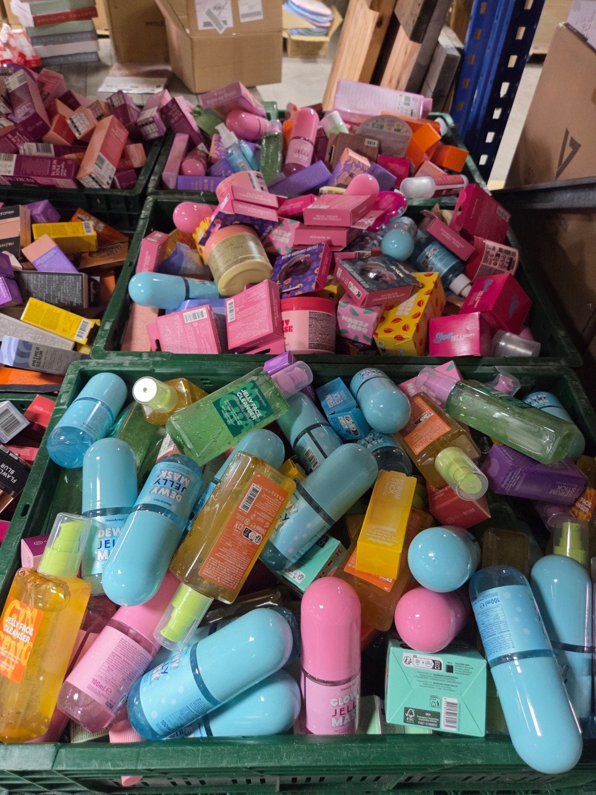 Grote partij cosmetica mix - 100 stuks voor €50, Overige kleuren, Gehele gezicht, Onbekend, Nieuw