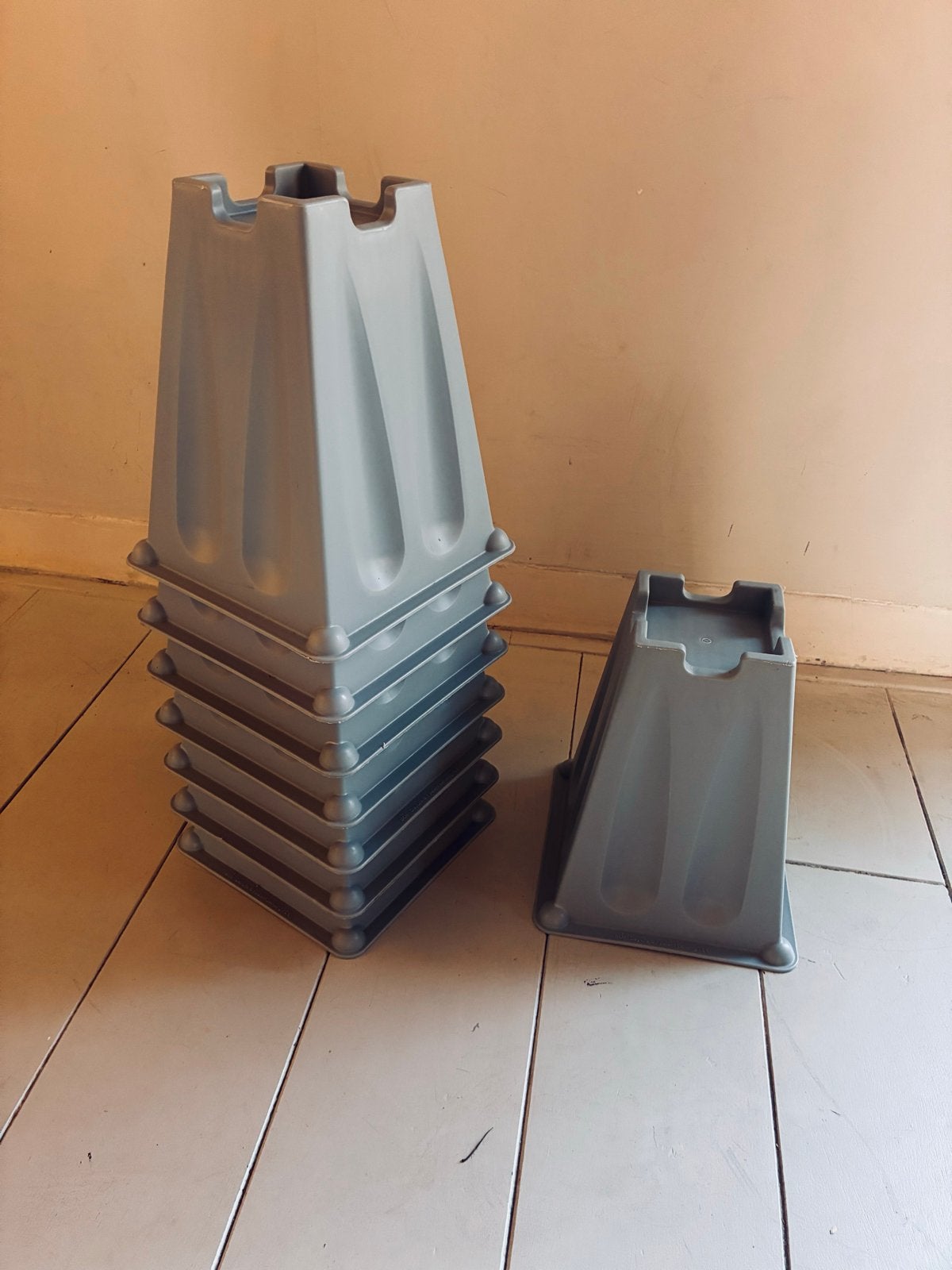 Verhogers voor bed of meubels - Set van 8 - 26 cm hoog, Ophalen of Verzenden, Zo goed als nieuw