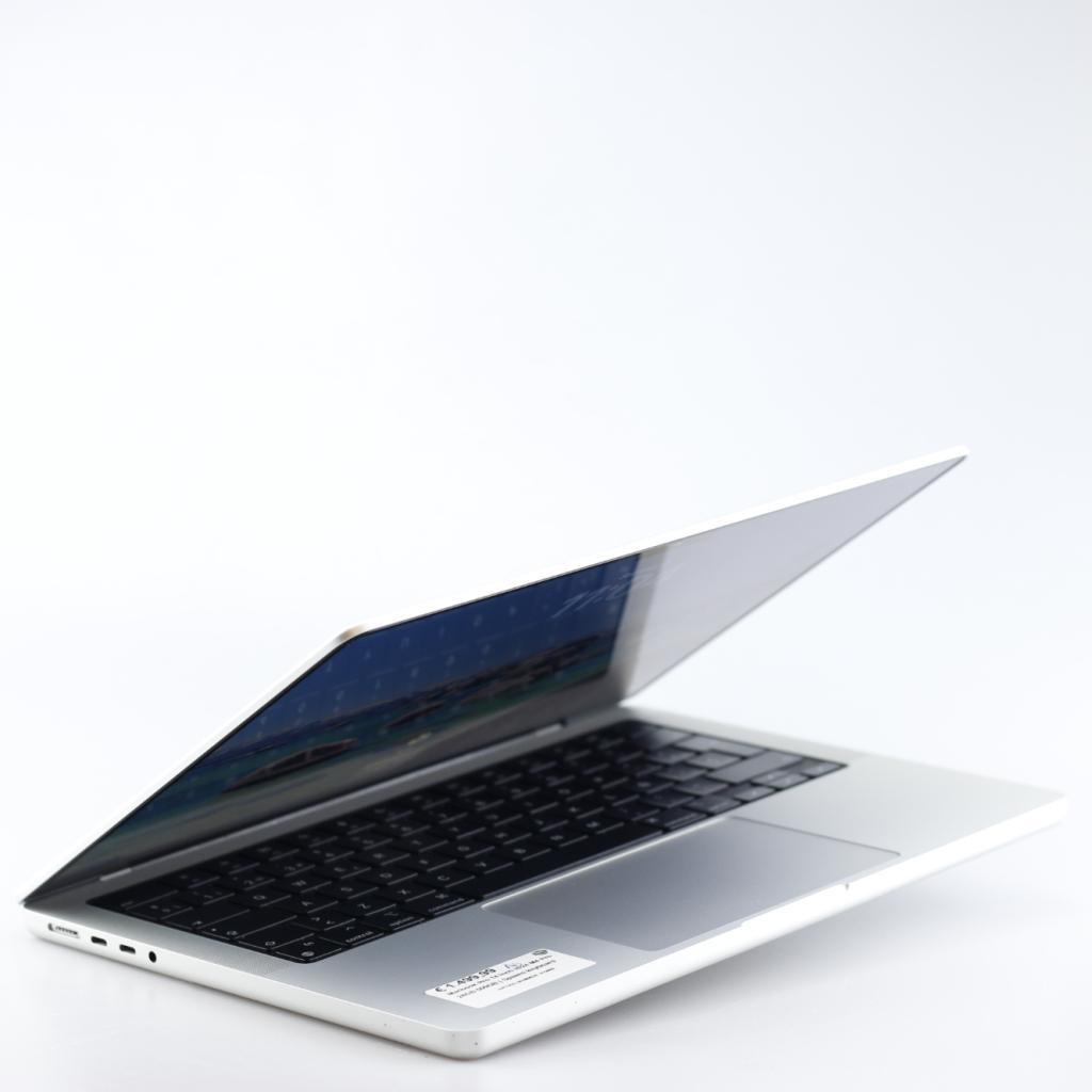 Macbook Pro 14 Inch 2024 M4 Pro 24GB 500GB | Spaans keyboard, Apple, Zo goed als nieuw, Support@apple.com, One Apple Park Way
Cupertino, CA 95014
United States