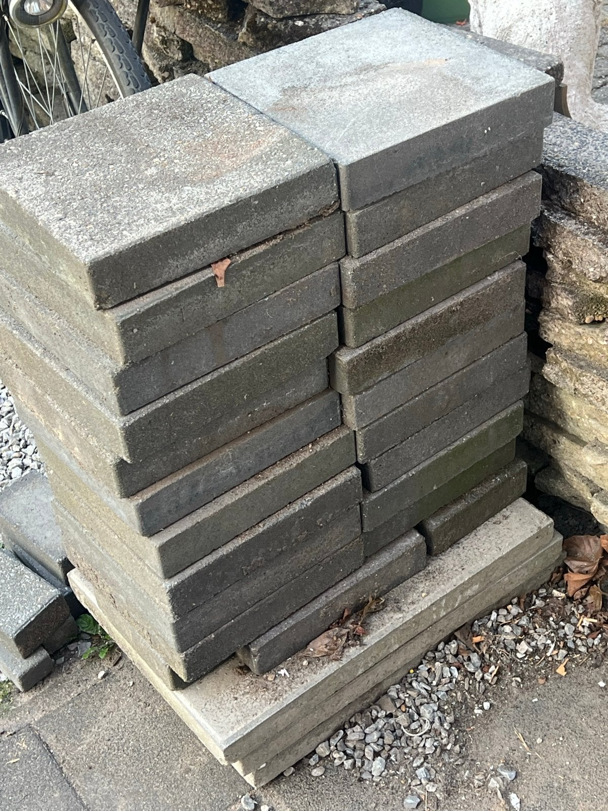 Diverse partij terrastegels: 21x 30x30cm en 3x 40x50cm, Ophalen, Gebruikt, Minder dan 5 m², Beton