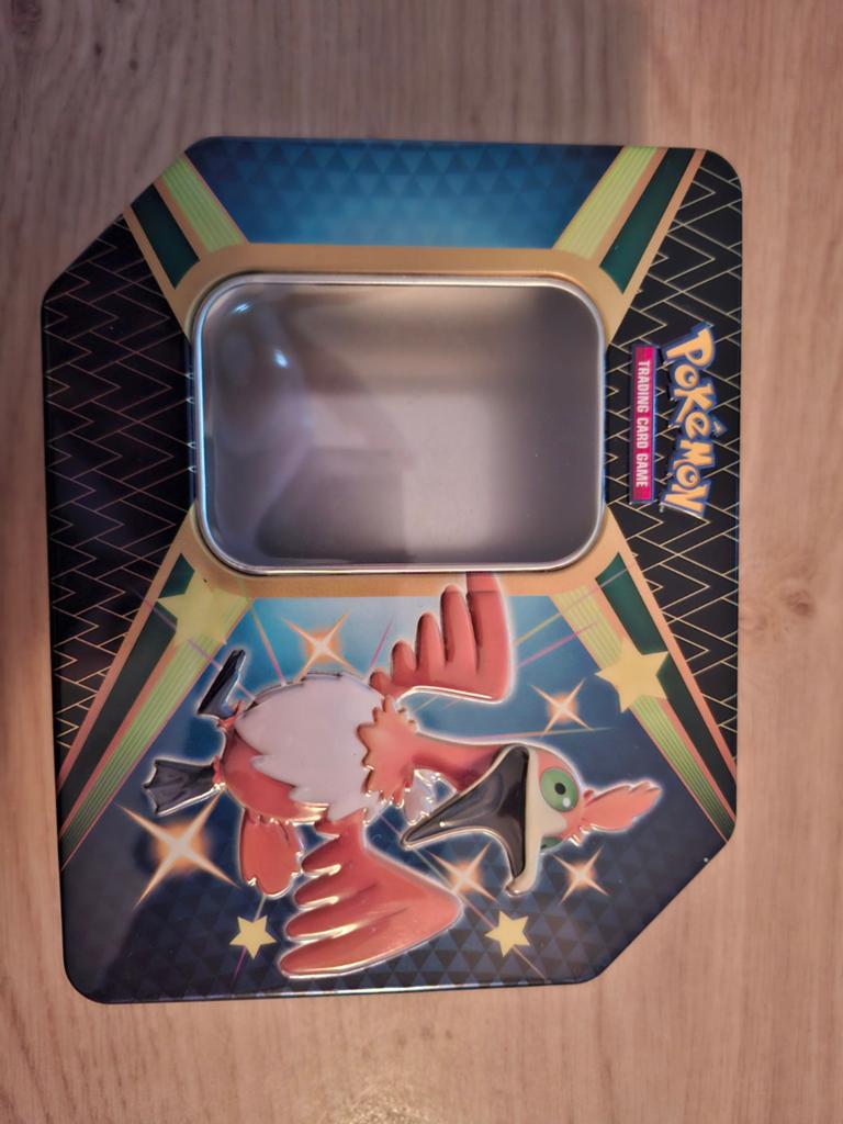 Pokémon Shining Fates Tin - Falinks (Leeg), Hobby en Vrije tijd, Verzamelkaartspellen | Pokémon, Ophalen of Verzenden, Gebruikt