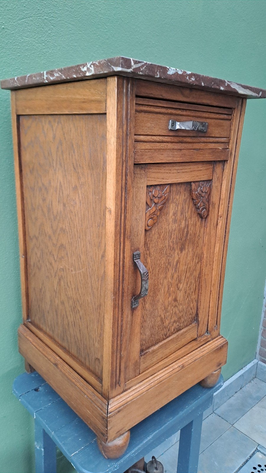 Antiek Eiken Nachtkastje met Marmeren Blad 73 cm, Ophalen