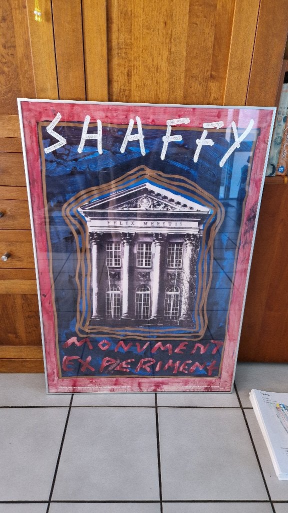 Twee lijsten met poster van Shaffy theater Amsterdam, Verzamelen, Posters, Ophalen, Met lijst, Deurposter of groter, Muziek
