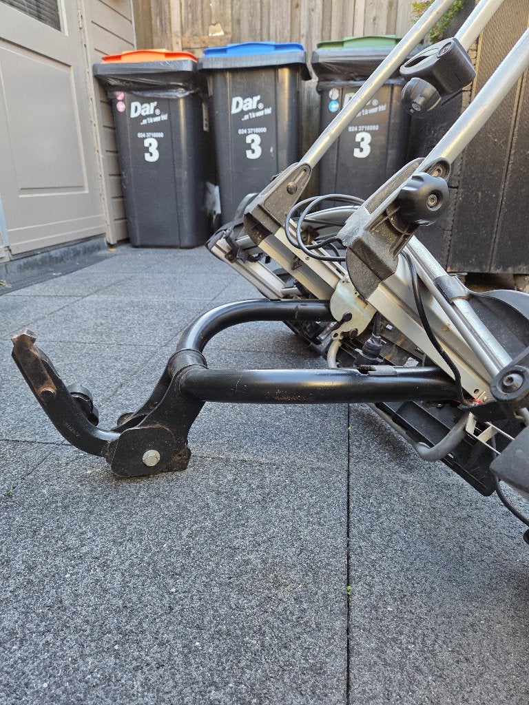 Thule fietsendrager voor afneembare trekhaak, Ophalen, Gebruikt, 2 fietsen, Trekhaakdrager