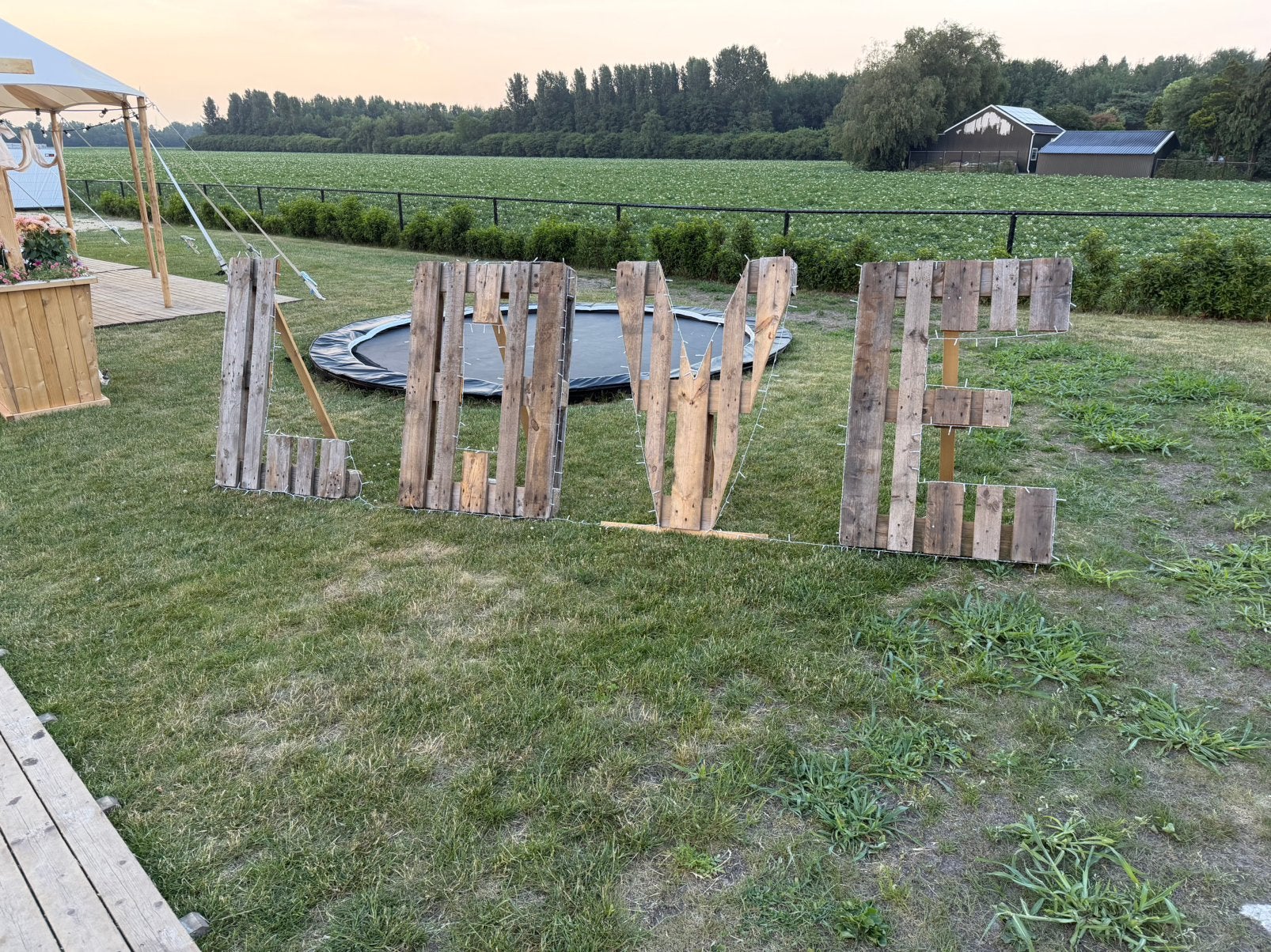 Trouwdecoratie, Hobby en Vrije tijd, Feestartikelen, Ophalen, Zo goed als nieuw, Versiering, Geboorte of Huwelijk