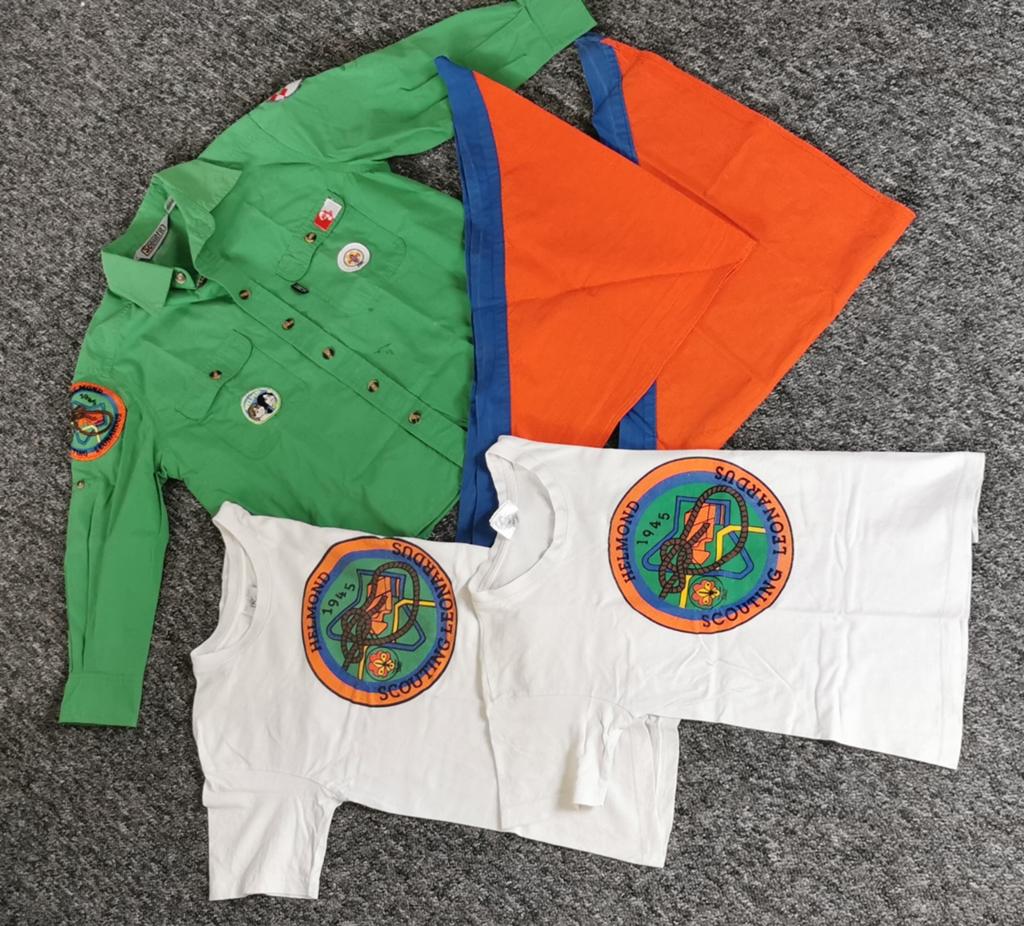 Scouting/ Scoutfit Blouse 134, T-shirts en Sjaals, Verzamelen, Scouting, Ophalen of Verzenden, Gebruikt, Kleding