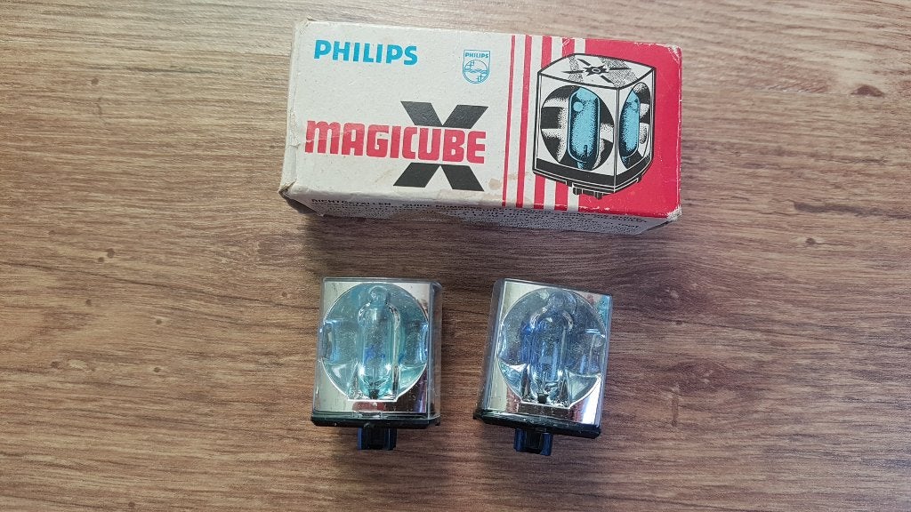 Philips Magicube Flitslampjes 2 stuks incl. originele doos, Ophalen of Verzenden, Gebruikt, Overige typen