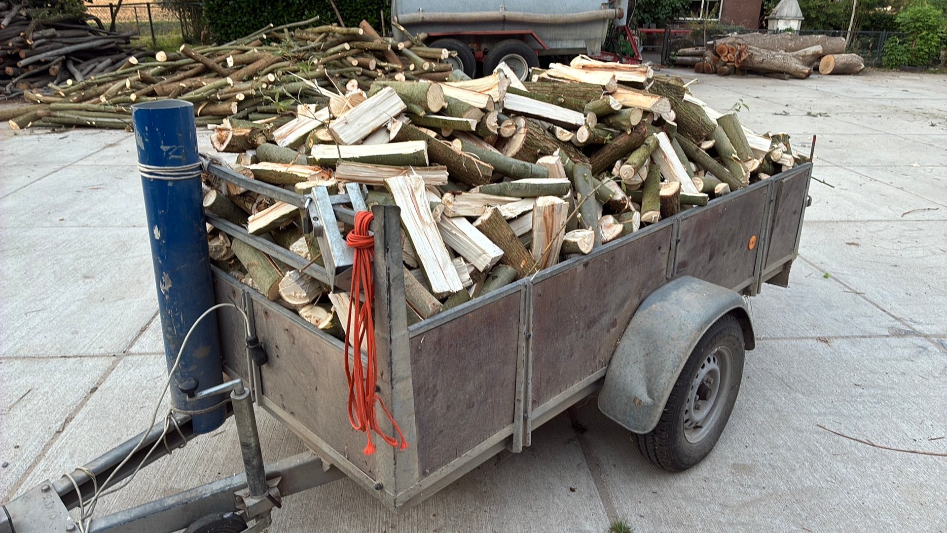 Kiloknaller haardhout kachelhout vers wilgenhout 50 per kuub, Minder dan 3 m³, Ophalen