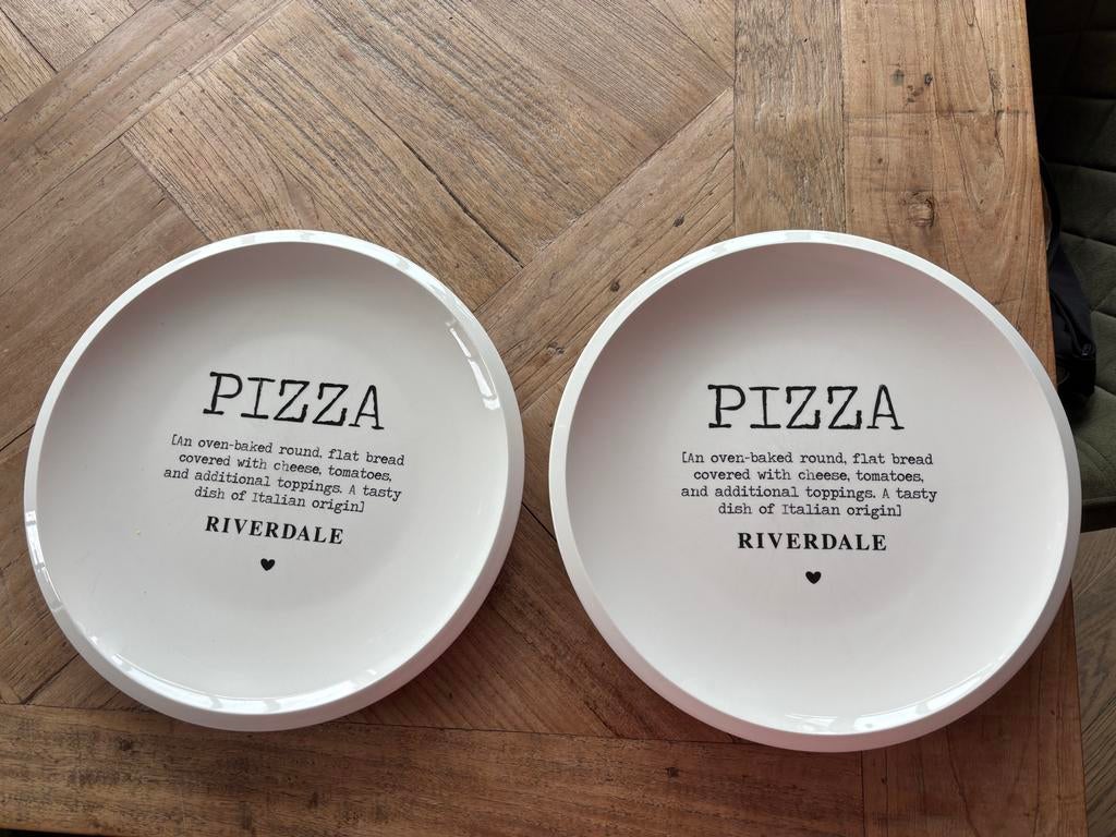 Twee Riverdale pizzaborden, Huis en Inrichting, Ophalen, Keramiek, Zo goed als nieuw, Bord(en)