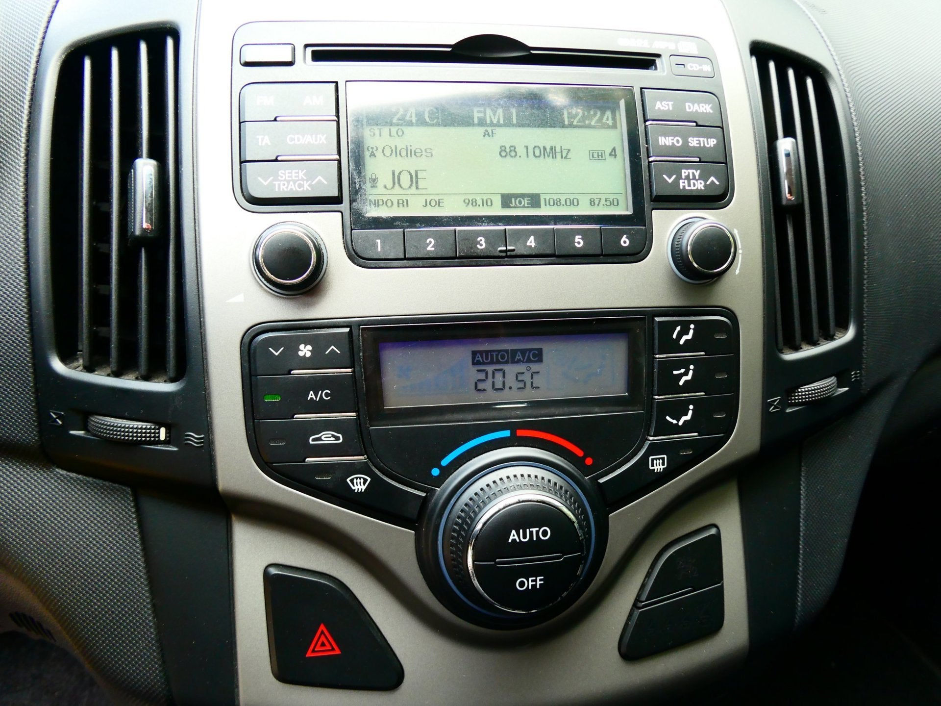 Hyundai I30 CW 1.6i i-Motion 126pk 1e eig. Clima Cruise PDC, Euro 5, Gebruikt, 1591 cc, 4 cilinders