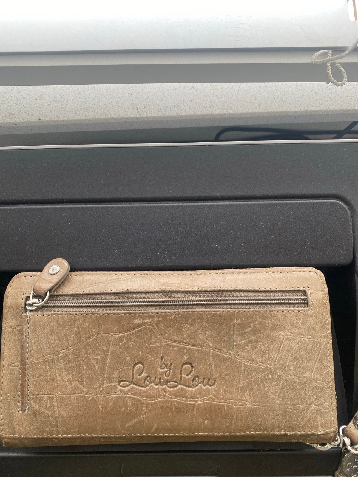LouLou portemonnee/clutch in taupekleurig leer, Sieraden, Tassen en Uiterlijk, Overige merken, Gebruikt, Bruin, Ophalen of Verzenden